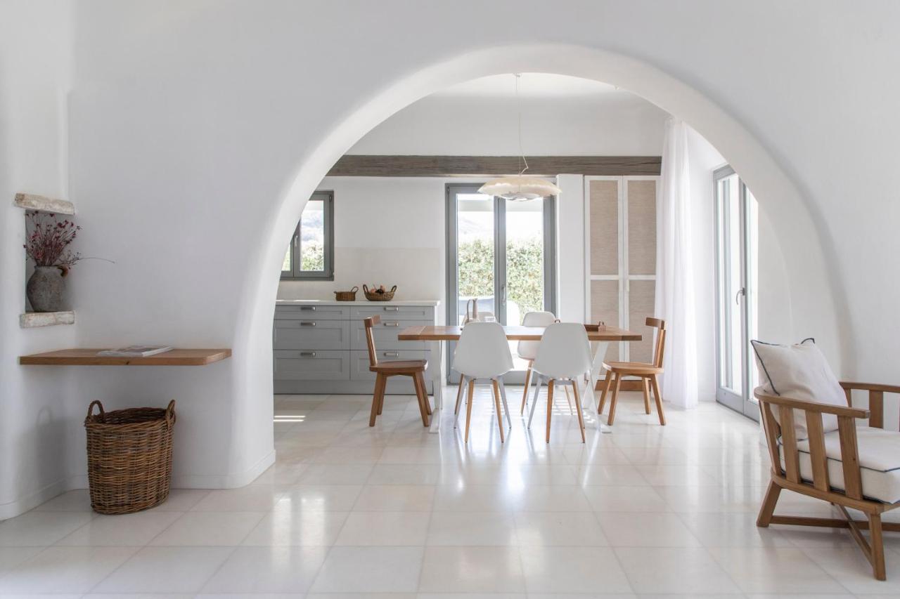 Aqua Breeze Villas On The Beach Pláka 외부 사진